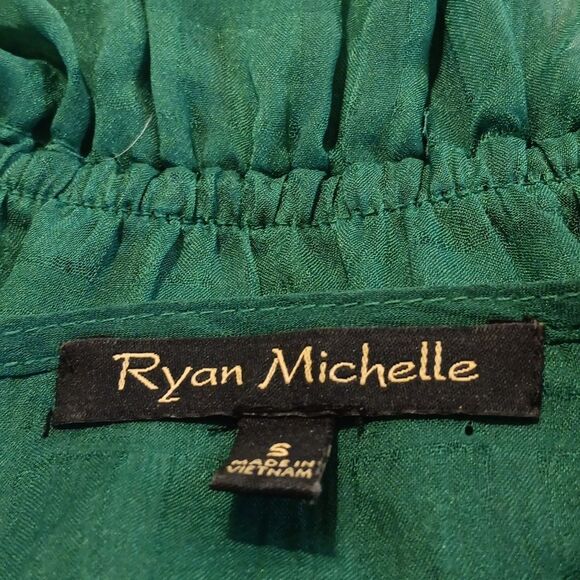 Ryan Michelle Elegant Green Dress. Romcom. Coquette. - Picture 9 of 13